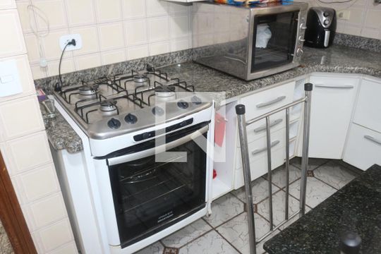 Cozinha de apartamento à venda com 3 quartos, 125m² em Santo Antônio, São Caetano do Sul