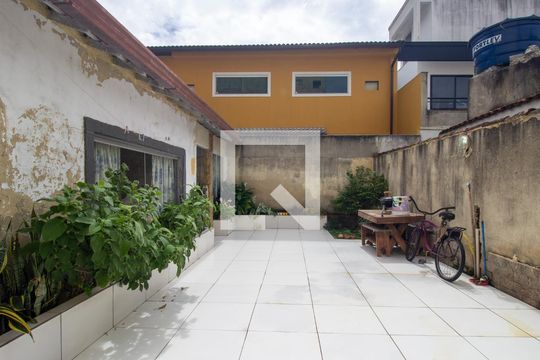 Quintal da Casa dos Fundos de casa à venda com 4 quartos, 472m² em Vargem Pequena, Rio de Janeiro