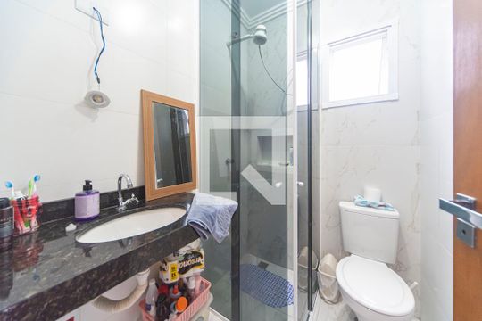 Banheiro de apartamento à venda com 2 quartos, 96m² em Vila Guarará, Santo André