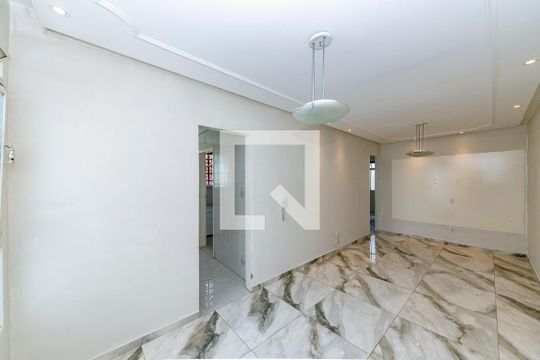 Sala de apartamento para alugar com 3 quartos, 90m² em Padre Eustáquio, Belo Horizonte