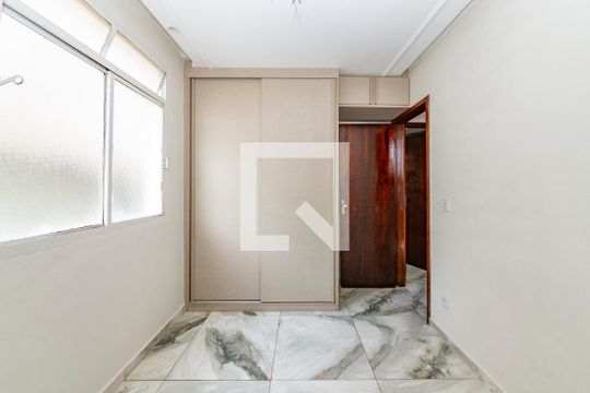 Quarto 2 de apartamento para alugar com 3 quartos, 90m² em Padre Eustáquio, Belo Horizonte