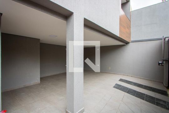 Garagem de casa à venda com 2 quartos, 97m² em Vila Alzira, Santo André