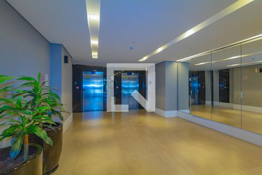 Hall de entrada de kitnet/studio à venda com 1 quarto, 38m² em Centro, Canoas