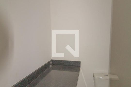 Banheiro de kitnet/studio à venda com 1 quarto, 38m² em Centro, Canoas