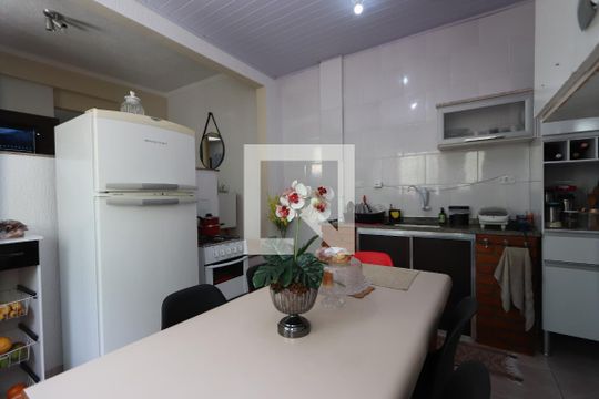 Sala/Cozinha Casa 2 de casa à venda com 6 quartos, 220m² em Parque Tomas Saraiva, São Paulo