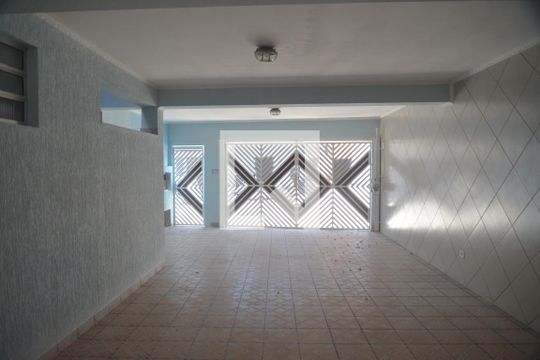 Área comum de casa para alugar com 6 quartos, 259m² em Jardim Marek, Santo André