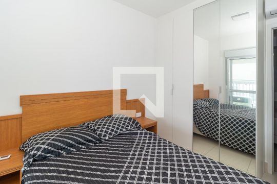 Quarto 1 (Suíte) de apartamento para alugar com 2 quartos, 74m² em Tatuapé, São Paulo