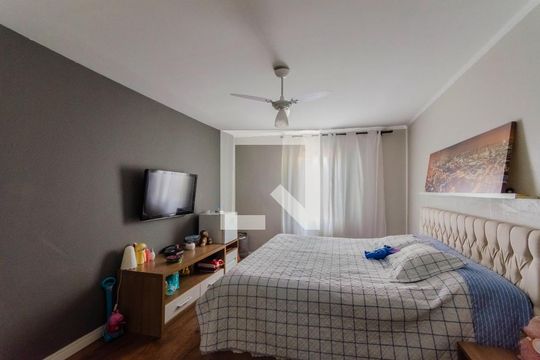 Suíte 1 de casa à venda com 4 quartos, 354m² em Vila Monumento, São Paulo