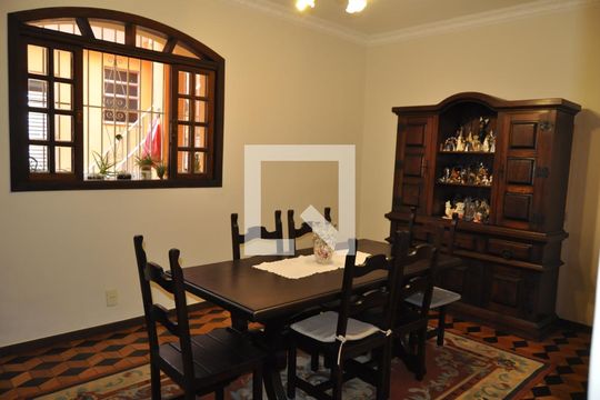 Sala de casa de condomínio à venda com 4 quartos, 200m² em Engenho Novo, Rio de Janeiro