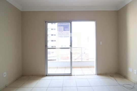 Sala de apartamento para alugar com 3 quartos, 110m² em Centro, Uberlândia