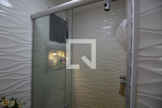 Banheiro Social de apartamento para alugar com 2 quartos, 51m² em Jacarepaguá, Rio de Janeiro