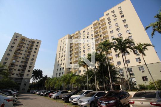 Fachada de apartamento para alugar com 2 quartos, 51m² em Jacarepaguá, Rio de Janeiro