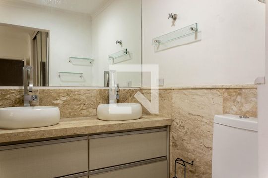 Banheiro da Suíte 1 de apartamento à venda com 4 quartos, 239m² em Planalto, São Bernardo do Campo