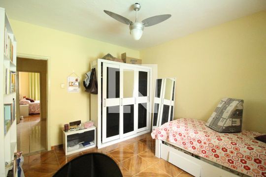 Quarto 1 de casa de condomínio à venda com 4 quartos, 112m² em Pechincha, Rio de Janeiro