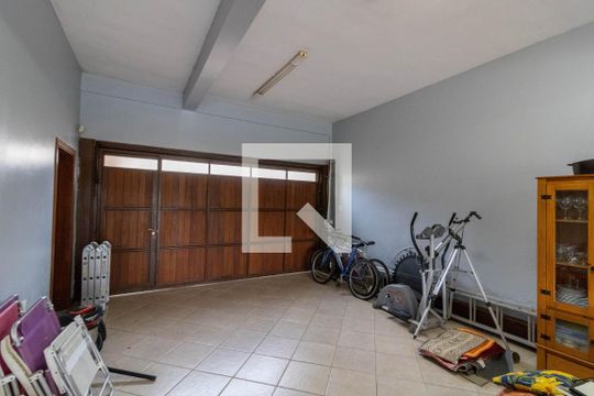 Garagem de casa à venda com 4 quartos, 382m² em Campo Novo, Porto Alegre