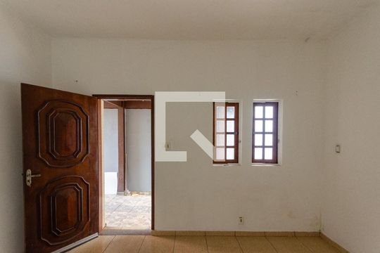 Sala de casa para alugar com 2 quartos, 275m² em Vila Pirituba, São Paulo