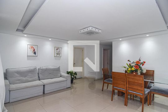 Sala de casa à venda com 5 quartos, 350m² em Maria Paula, São Gonçalo