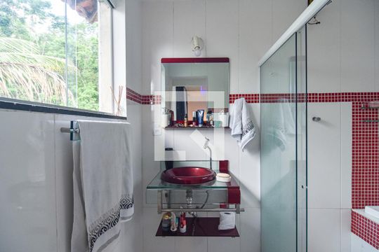 Banheiro do Quarto 1 de casa à venda com 5 quartos, 350m² em Maria Paula, São Gonçalo