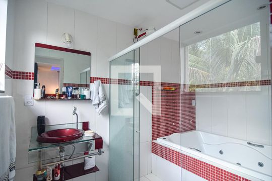 Banheiro do Quarto 1 de casa à venda com 5 quartos, 350m² em Maria Paula, São Gonçalo