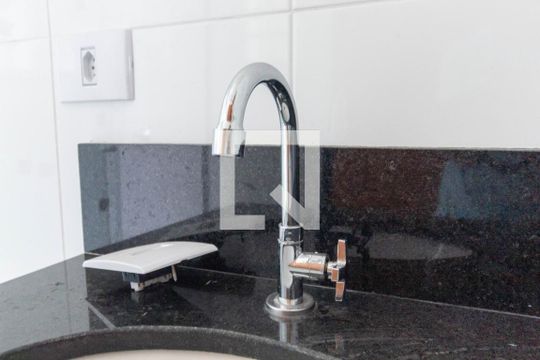 Banheiro - torneira de apartamento para alugar com 2 quartos, 45m² em Vila Sao Geraldo, São Paulo