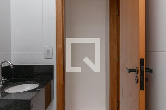Banheiro de apartamento para alugar com 1 quarto, 41m² em Vila Sao Geraldo, São Paulo