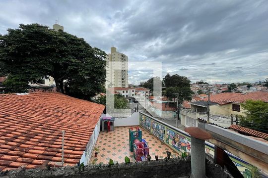 Vista de casa à venda com 4 quartos, 122m² em Jardim Santos Dumont, São Paulo