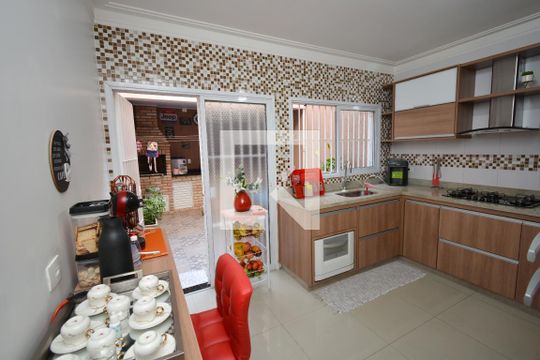 Cozinha de casa para alugar com 3 quartos, 131m² em Vila Isa, São Paulo