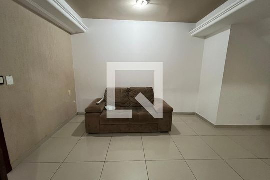 Sala de casa à venda com 2 quartos, 100m² em Scharlau, São Leopoldo