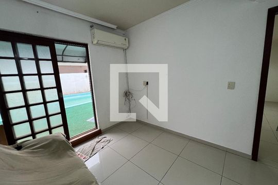 Casa à venda com 2 quartos, 100m² em Scharlau, São Leopoldo