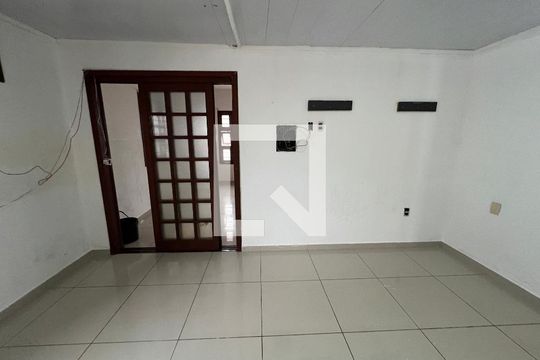 Quarto 2 de casa à venda com 2 quartos, 100m² em Scharlau, São Leopoldo