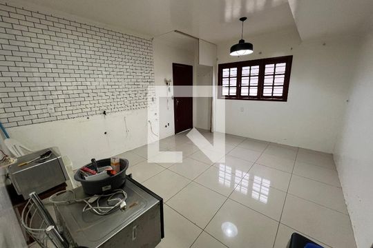 Cozinha 1 de casa para alugar com 4 quartos, 224m² em Scharlau, São Leopoldo