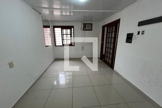 Quarto 1 de casa para alugar com 4 quartos, 224m² em Scharlau, São Leopoldo