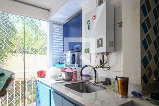 Cozinha de apartamento para alugar com 3 quartos, 64m² em Vila Moraes, São Paulo
