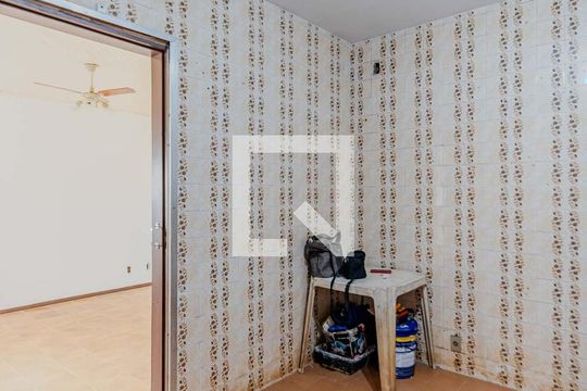 Cozinha de casa à venda com 4 quartos, 163m² em Guarujá, Porto Alegre