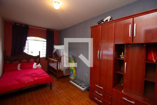 Quarto de casa à venda com 6 quartos, 927m² em Mariano de Abreu, Belo Horizonte