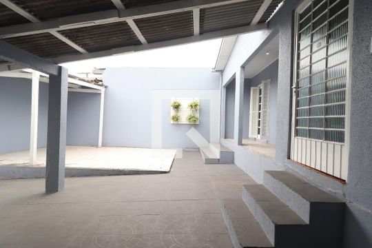 Fachada de casa à venda com 2 quartos, 297m² em Canudos, Novo Hamburgo