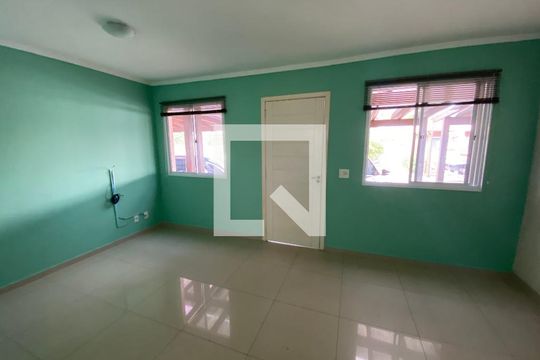 Sala de casa de condomínio à venda com 3 quartos, 54m² em Canudos, Novo Hamburgo