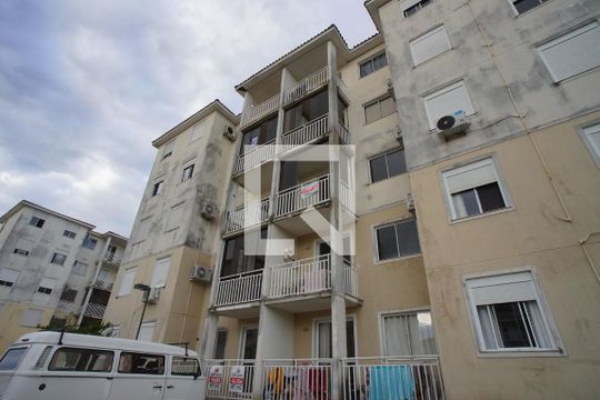 Fachada do Bloco de apartamento à venda com 3 quartos, 67m² em Humaitá, Porto Alegre