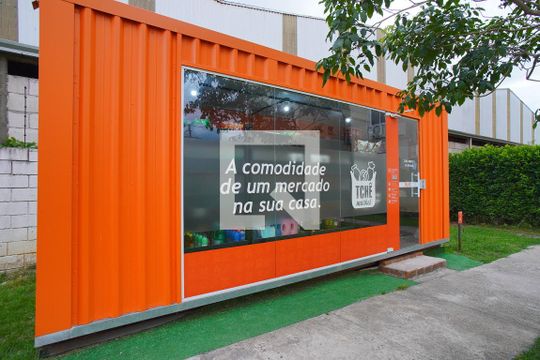 Área comum - Mercado de apartamento à venda com 3 quartos, 67m² em Humaitá, Porto Alegre