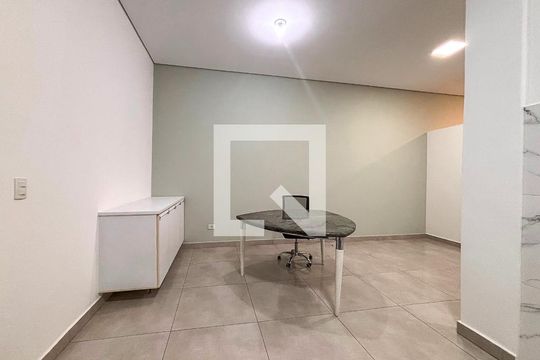 Sala/cozinha de apartamento para alugar com 2 quartos, 60m² em Jardim Las Vegas, Guarulhos