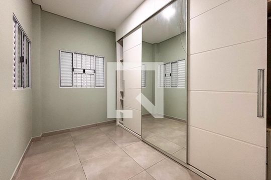 Quarto 1 de apartamento para alugar com 2 quartos, 60m² em Jardim Las Vegas, Guarulhos