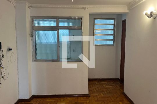 Sala de apartamento para alugar com 2 quartos, 49m² em Água Branca, São Paulo
