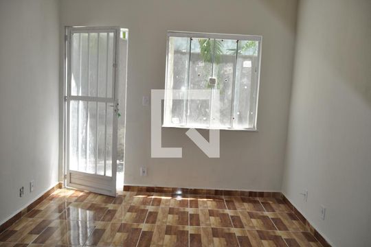 Sala de casa de condomínio para alugar com 2 quartos, 69m² em Piedade, Rio de Janeiro