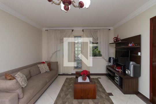 Casa para alugar com 4 quartos, 250m² em Tremembé, São Paulo