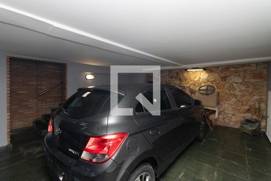 Garagem de casa para alugar com 4 quartos, 250m² em Tremembé, São Paulo