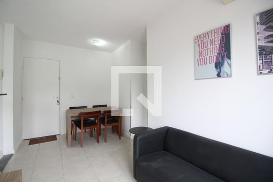 Sala de apartamento para alugar com 2 quartos, 48m² em Jacarepaguá, Rio de Janeiro