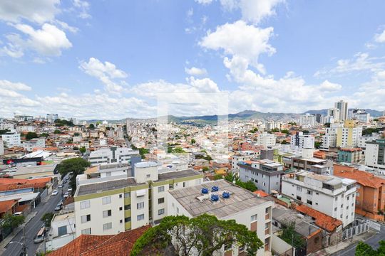 Vista Quarto 2 de apartamento à venda com 3 quartos, 180m² em Sagrada Família, Belo Horizonte