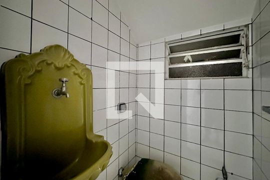 Lavabo de casa à venda com 3 quartos, 138m² em Vila Congonhas, São Paulo