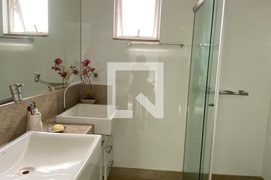 Quarto Suíte de casa para alugar com 4 quartos, 270m² em Estoril, Belo Horizonte