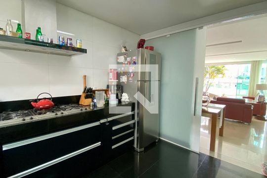 Cozinha de casa para alugar com 4 quartos, 270m² em Estoril, Belo Horizonte
